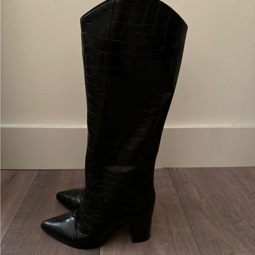 SCHUTZ Maryana Black Croc-Embossed Heeled Boots